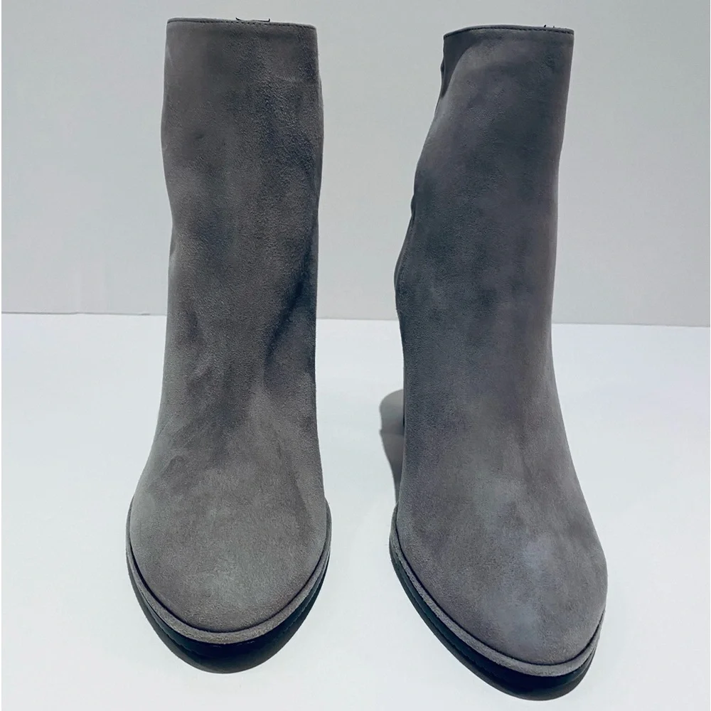 STUART WEITZMAN SUEDE LEATHER BOOTS.